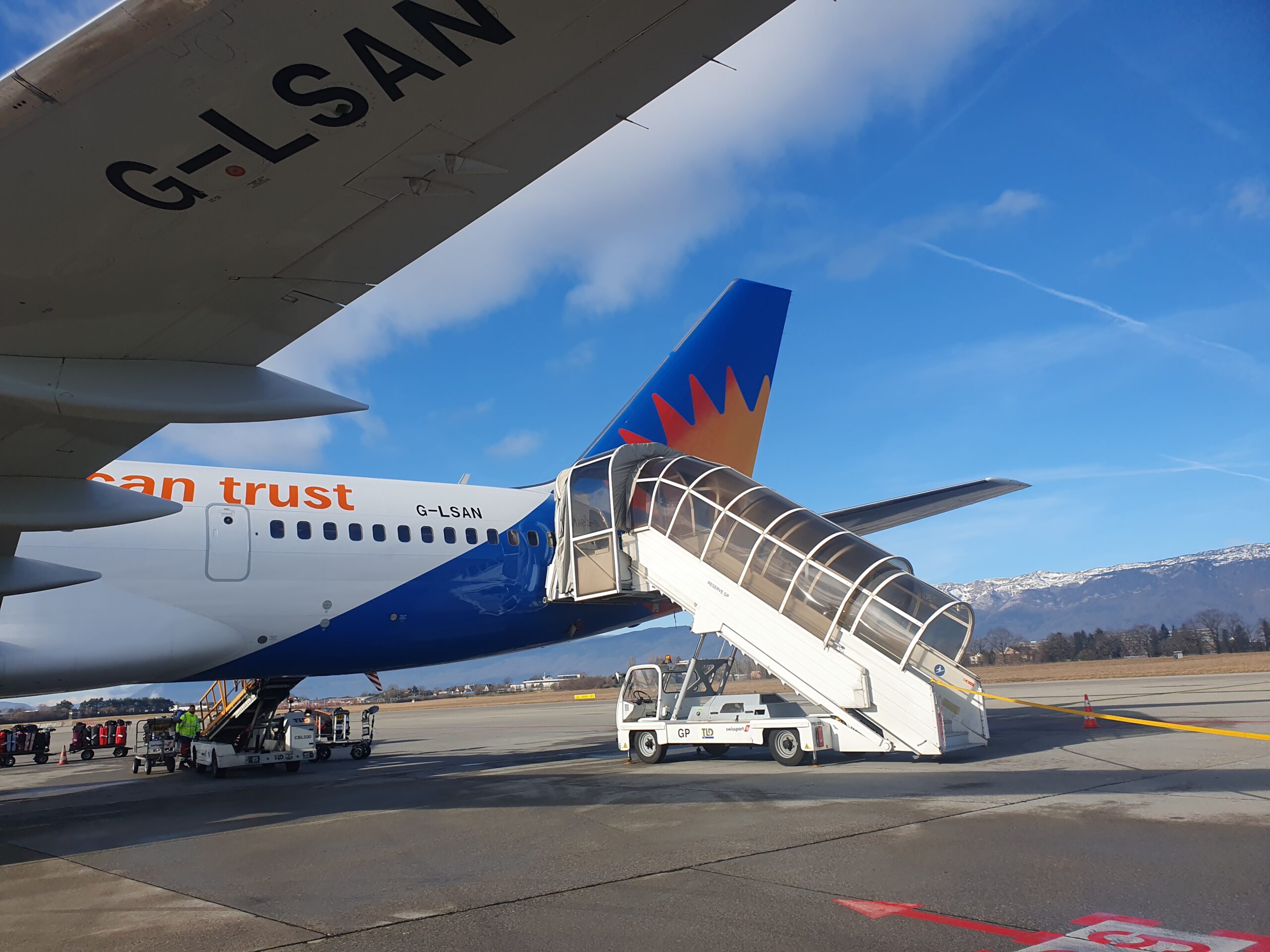 Jet2 Review: Old but Gold – Flying to Switzerland on a Boeing 757