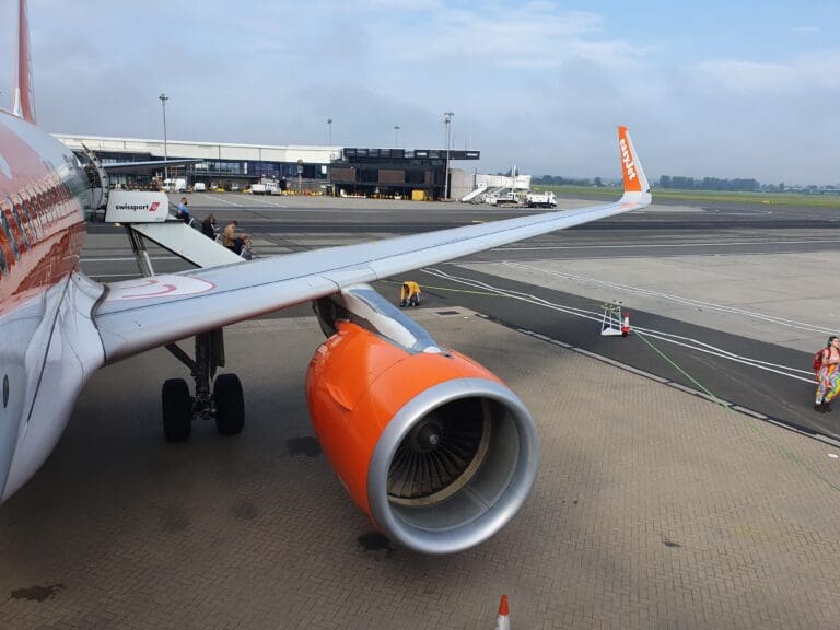 EasyJet Review: Flying the Big Orange Jet from Gatwick to Glasgow