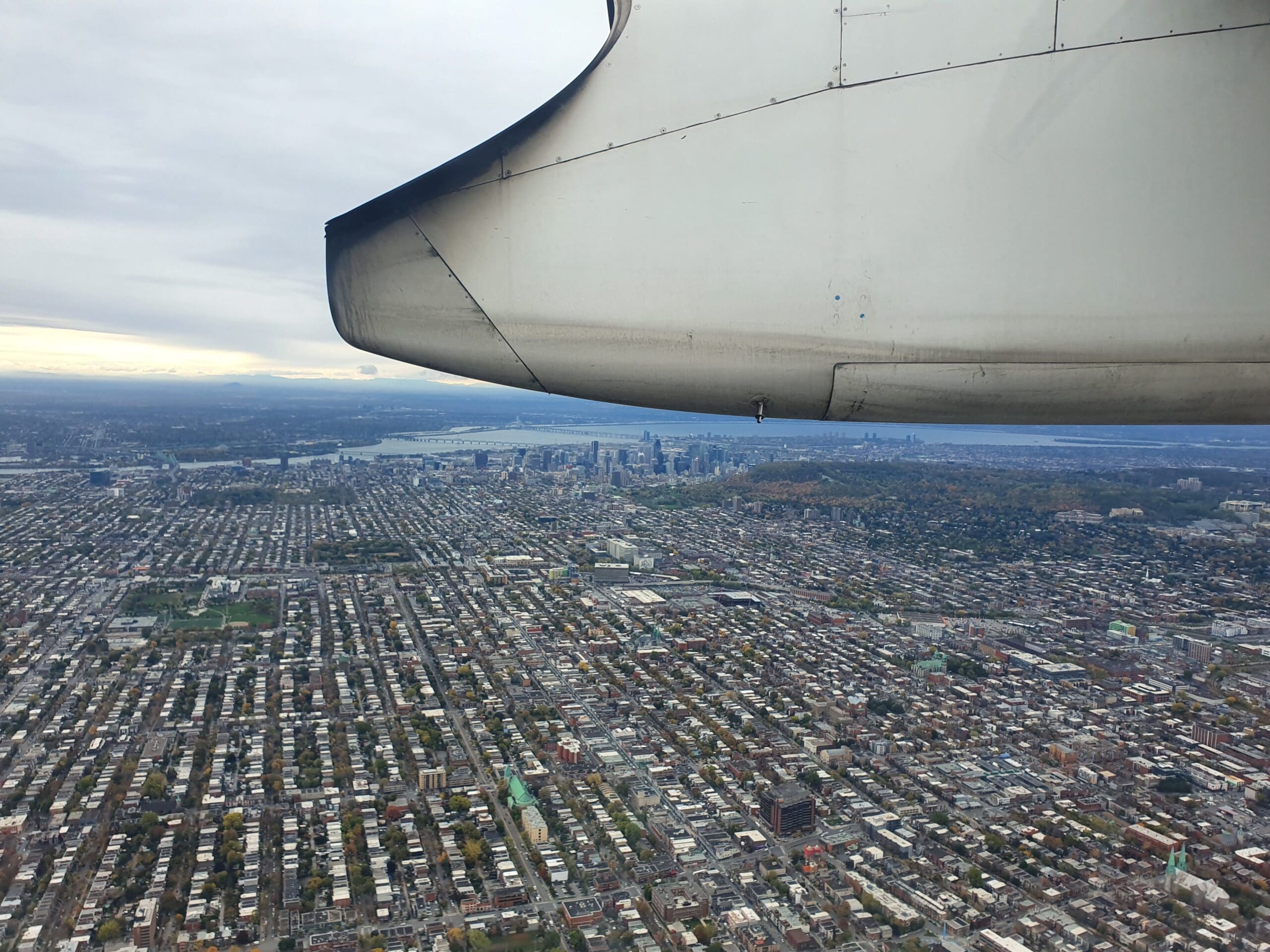Dashing Down to Montréal: An Air Canada Express Dash 8 Q400 Review
