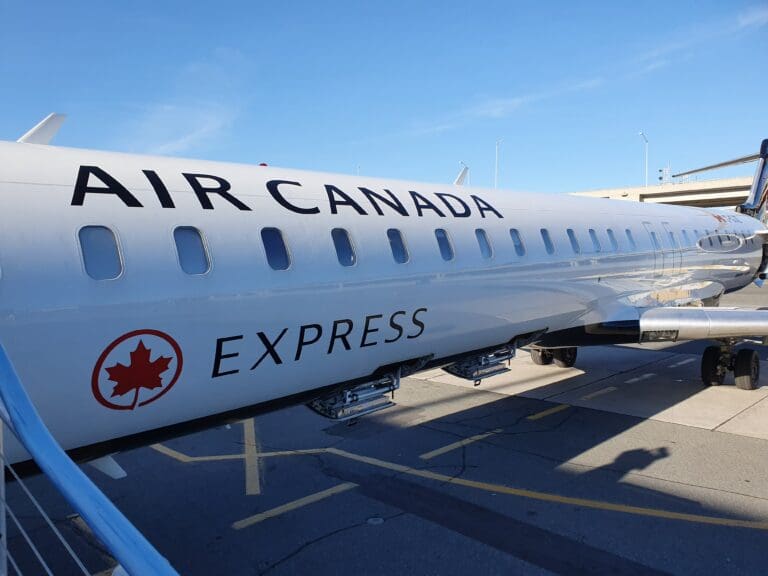 Thundering Over Ontario to Thunder Bay: An Air Canada Express CRJ-900 Review