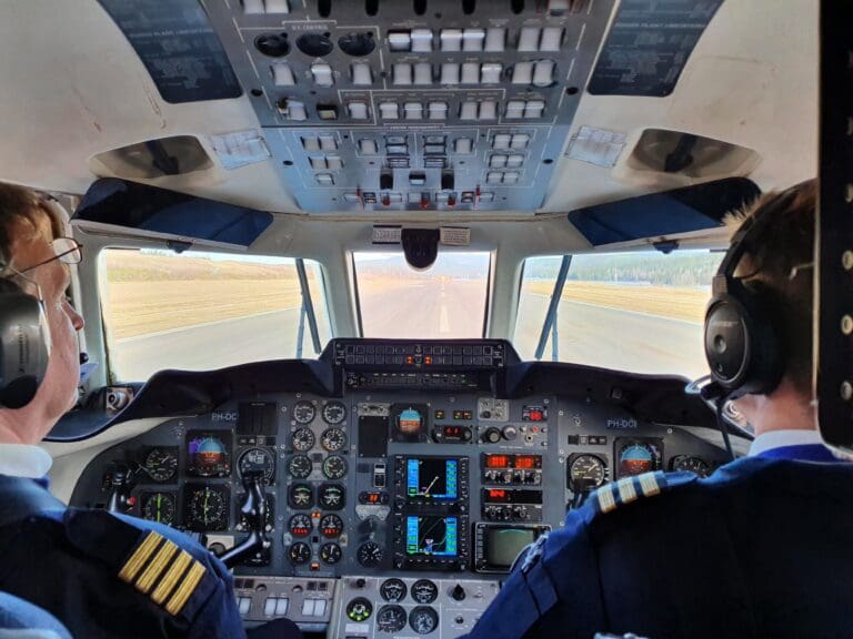 Flying on the Rare Jetstream 32: Stockholm to Torsby via Hagfors with AIS Airlines