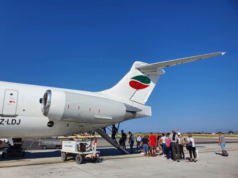 Flying the Classic Maddog: Rhodes to Linz on a Rare MD-80!