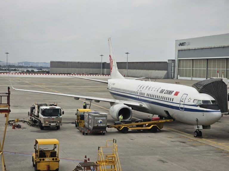 What’s Air China Like? Seoul Gimpo to Beijing on a Boeing 737-800