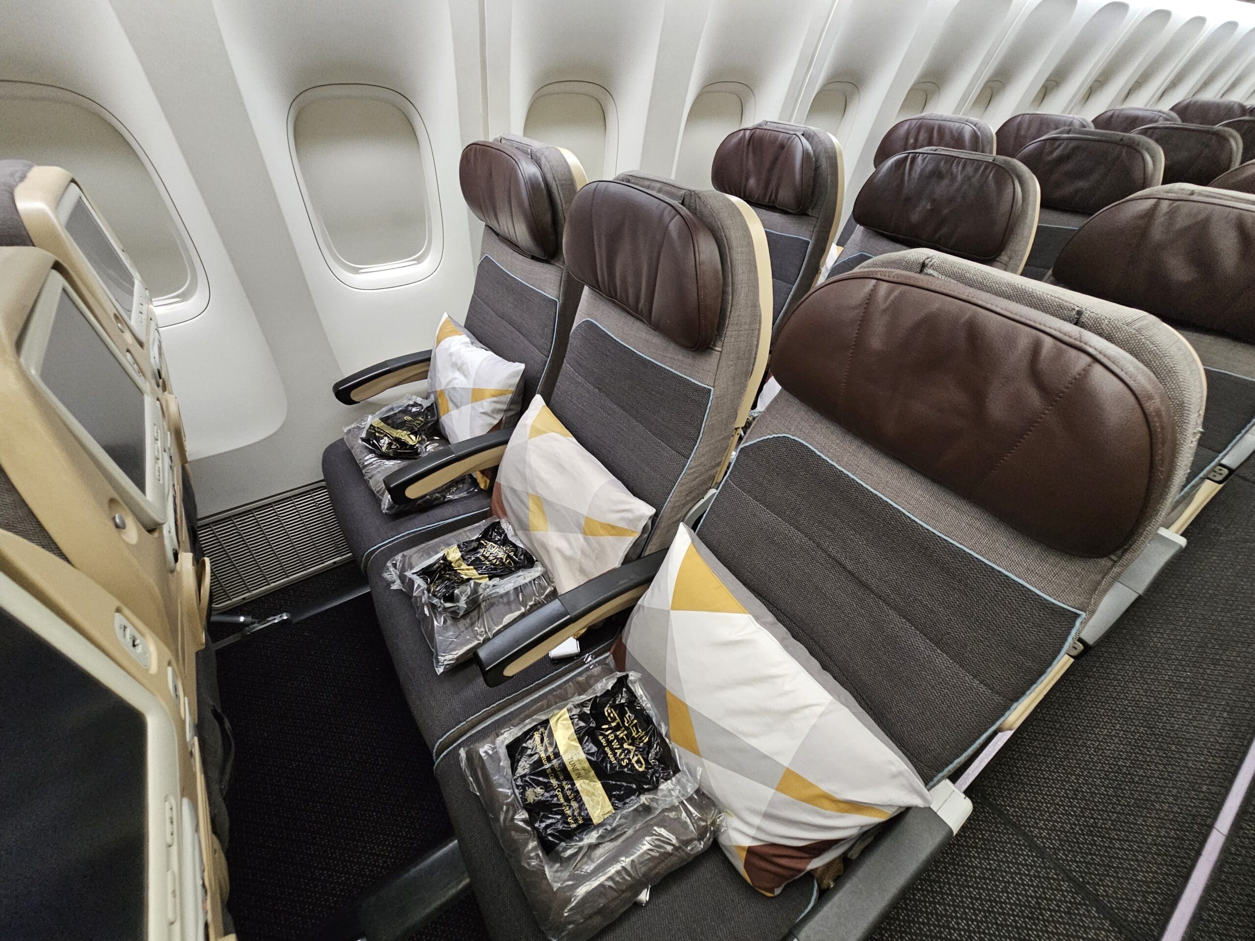 Etihad on the Cheap: Rome to Abu Dhabi on a Boeing 777-300ER